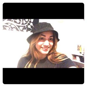 Windsor Suede Bucket Hat